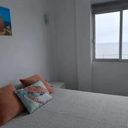 La Caleta. Reviva Canarias 拉拉古纳